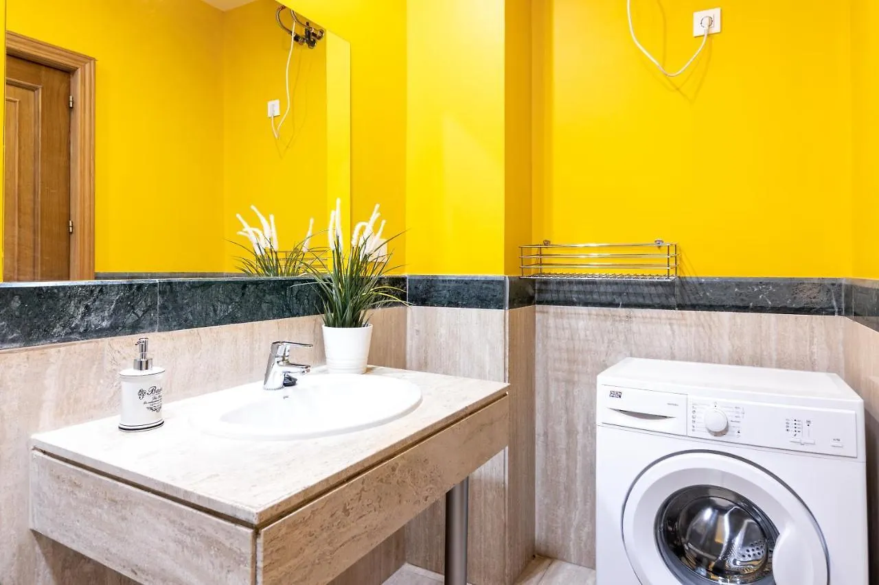 Malaga Center Flat. City Center Train Station Apartment
